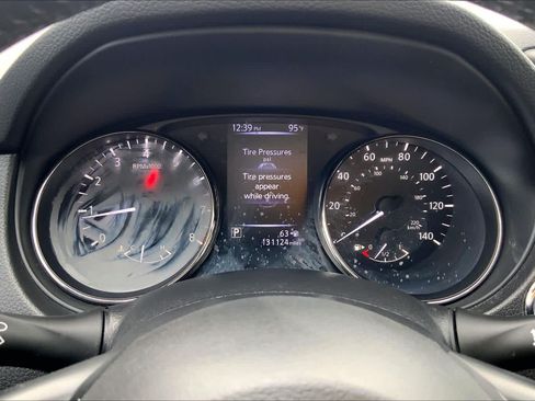 Used 2018 Nissan Rogue Sport SL w/ SL Premium Package FWD image 26