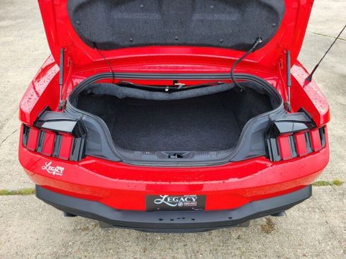 Used 2024 Ford Mustang Convertible image 7