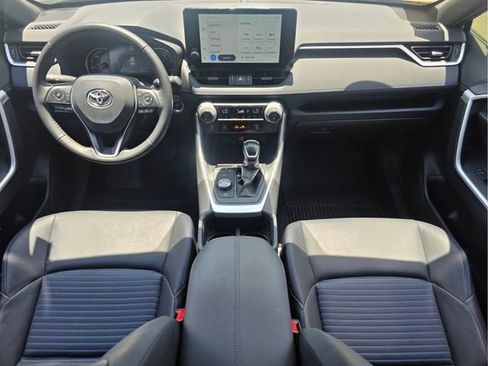 Used 2023 Toyota RAV4 XSE AWD/4WD image 15