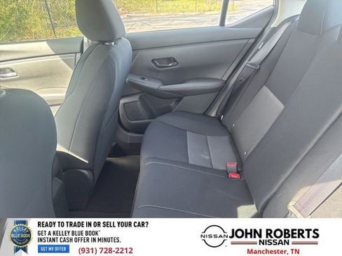 Used 2025 Nissan Sentra SV w/ Trunk Package image 9