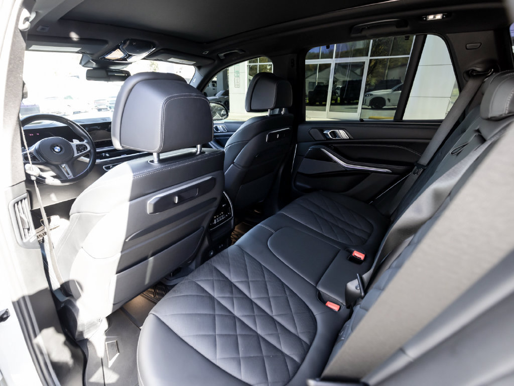 Used 2025 BMW X5 M60i AWD/4WD image 23