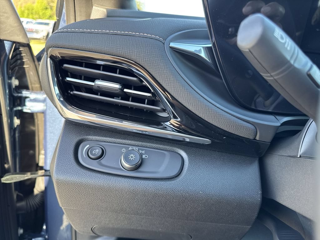 New 2026 Buick Envista Sport Touring FWD image 25