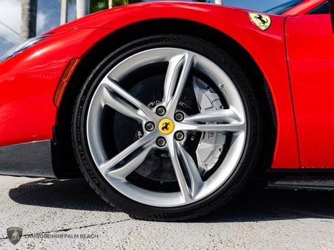 Used 2023 Ferrari 296 GTS RWD image 32