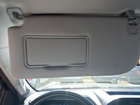 Used 2022 Ford F150 Lariat image 33