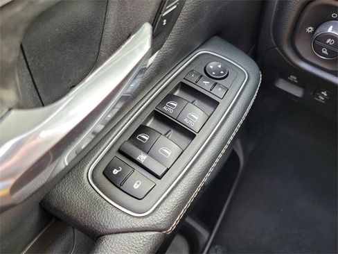 Certified 2022 RAM 1500 Laramie image 24