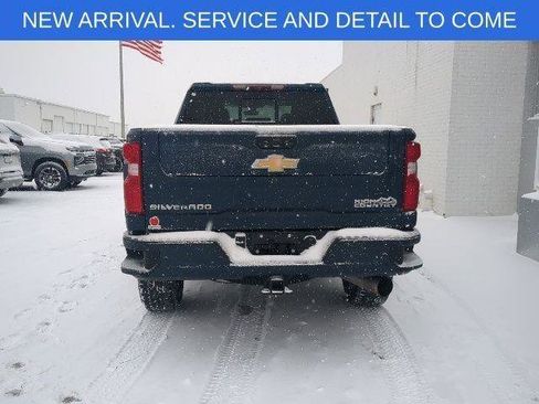Used 2022 Chevrolet Silverado 2500 High Country w/ Z71 Off-Road Package image 6
