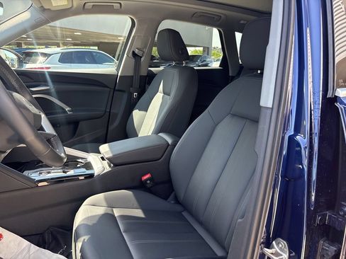 Certified 2025 Audi Q5 Premium w/ Convenience Package AWD/4WD image 13