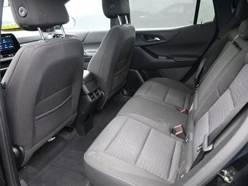 Used 2025 Chevrolet Equinox LT AWD/4WD image 16