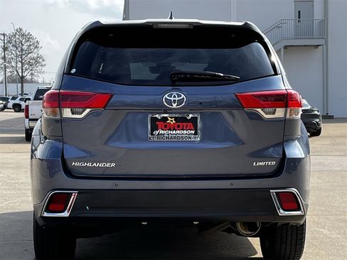 Used 2018 Toyota Highlander Limited image 5