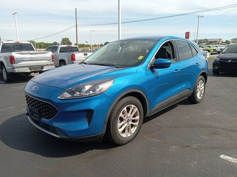 Used 2021 Ford Escape SE w/ Cold Weather Package image 3