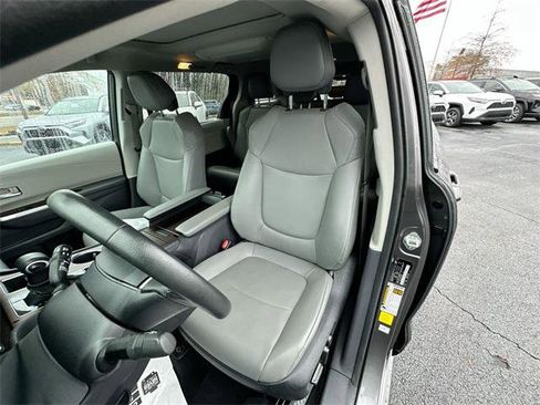 Certified 2024 Toyota Sienna XLE w/ XLE Plus Package image 12