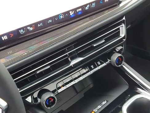 New 2026 Chevrolet Traverse High Country w/ LPO, Floor Liner Package image 18