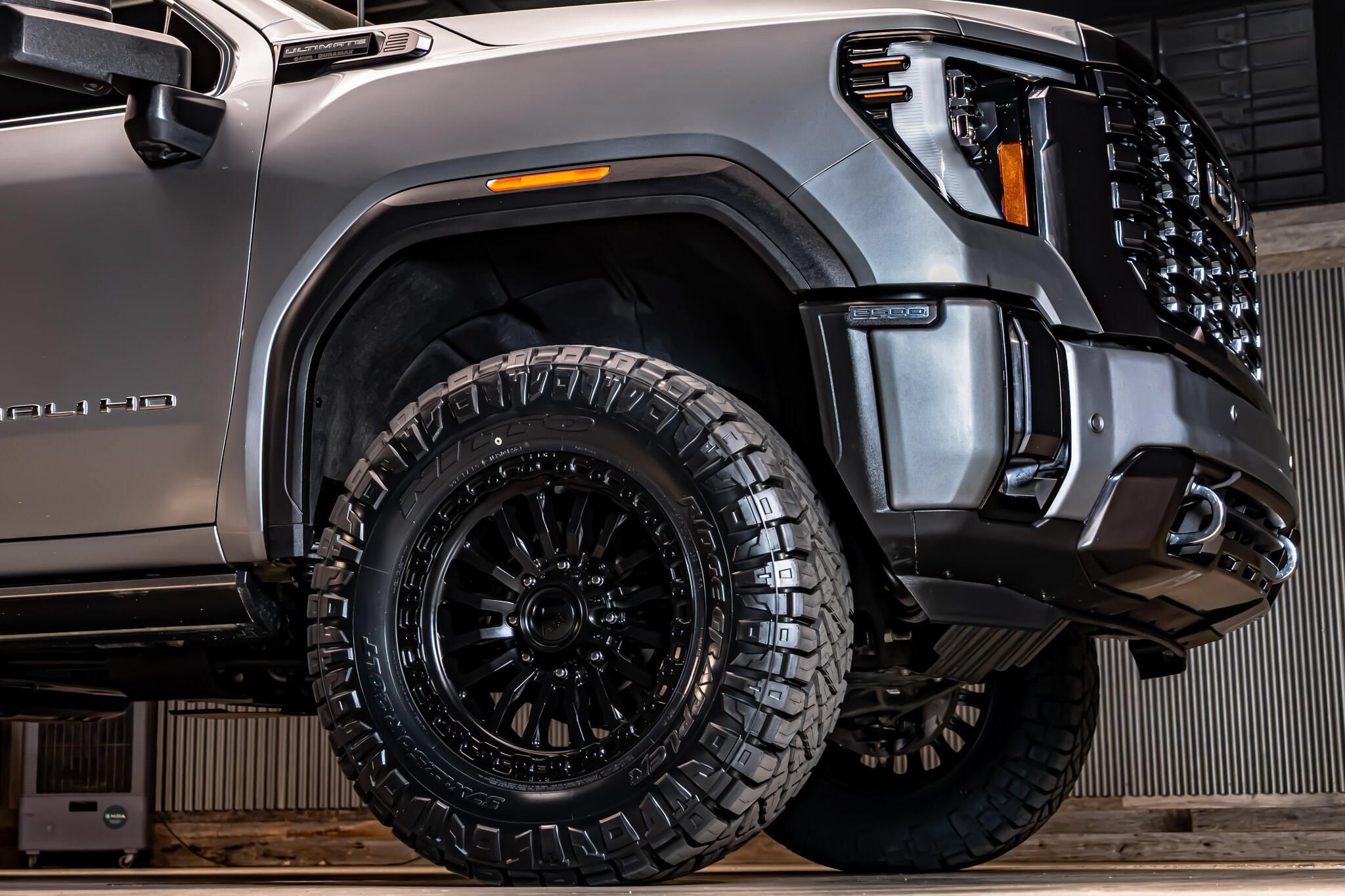 Used 2024 GMC Sierra 2500 Denali Ultimate AWD/4WD image 12