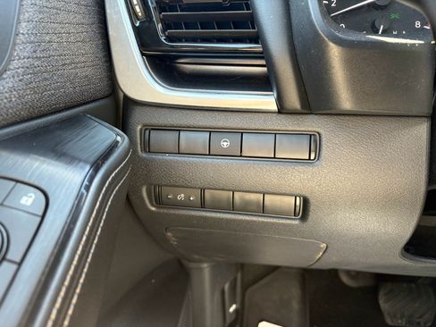 Used 2021 Nissan Rogue SV FWD image 19