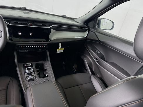 New 2026 Jeep Cherokee Limited AWD/4WD image 19