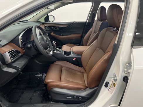 Used 2025 Subaru Outback Touring w/ Popular Package #2 AWD/4WD image 11