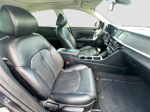 Used 2020 Kia Optima SE image 25