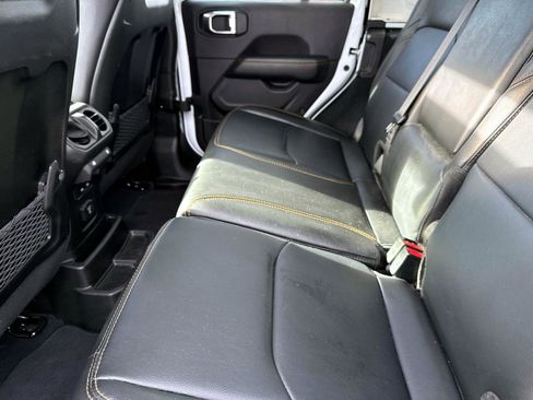 Used 2024 Jeep Wrangler Unlimited Sahara w/ Safety Group image 12