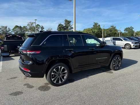 Used 2022 Jeep Grand Cherokee Overland AWD/4WD image 3