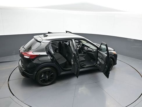 Used 2023 Nissan Kicks SV image 44