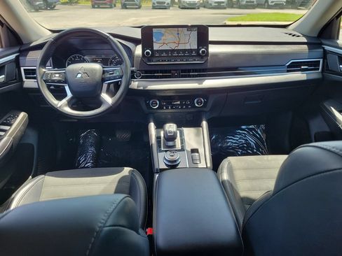 Used 2024 Mitsubishi Outlander SE FWD image 12