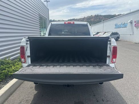 Used 2017 RAM 1500 Laramie w/ Convenience Group AWD/4WD image 4