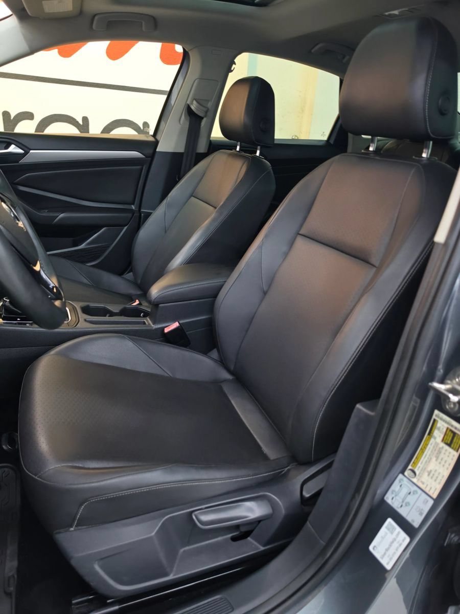 Used 2020 Volkswagen Jetta SE w/ SE Cold Weather Package FWD image 18