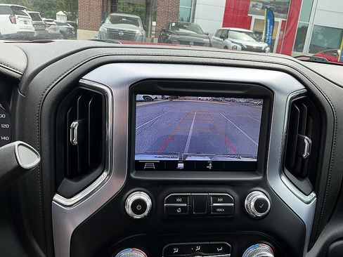 Used 2019 GMC Sierra 1500 SLT w/ SLT Premium Package AWD/4WD image 18