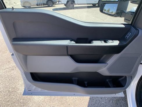 New 2025 Ford F350 XL w/ XL Chrome Package RWD image 40