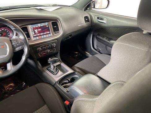 Used 2022 Dodge Charger R/T w/ Blacktop Package image 21
