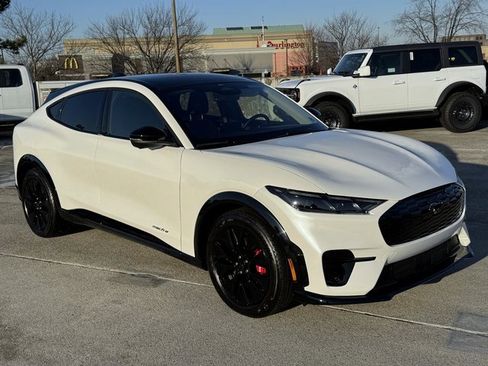 Used 2025 Ford Mustang Mach-E Premium w/ Sport Appearance Package image 6