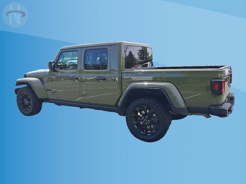 Used 2025 Jeep Gladiator Sport AWD/4WD image 6