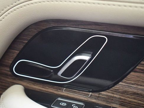 Used 2018 Land Rover Range Rover HSE image 51