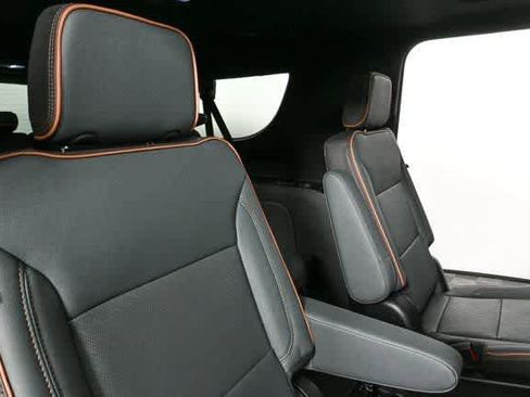 New 2025 GMC Yukon XL AT4 w/ AT4 Premium Plus Package image 24