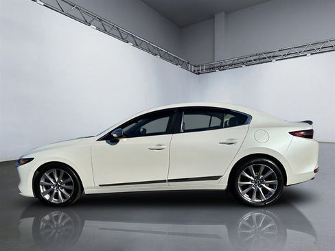 Used 2019 MAZDA MAZDA3 AWD Sedan w/ Preferred Package image 2