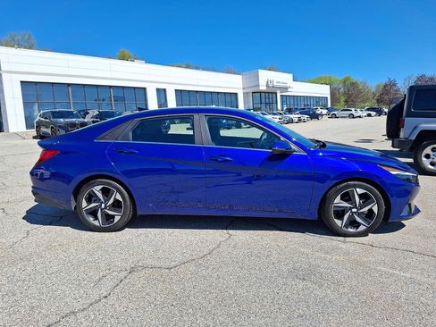 Used 2023 Hyundai Elantra Limited FWD image 7