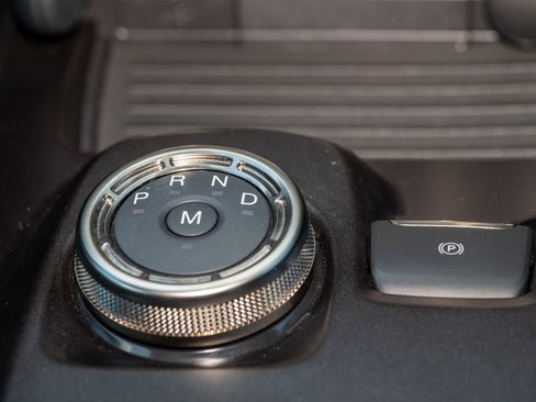 Used 2022 Ford Mustang Shelby GT500 w/ Technology Package image 21