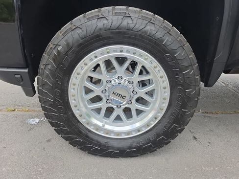 Used 2023 GMC Sierra 3500 Denali AWD/4WD image 10