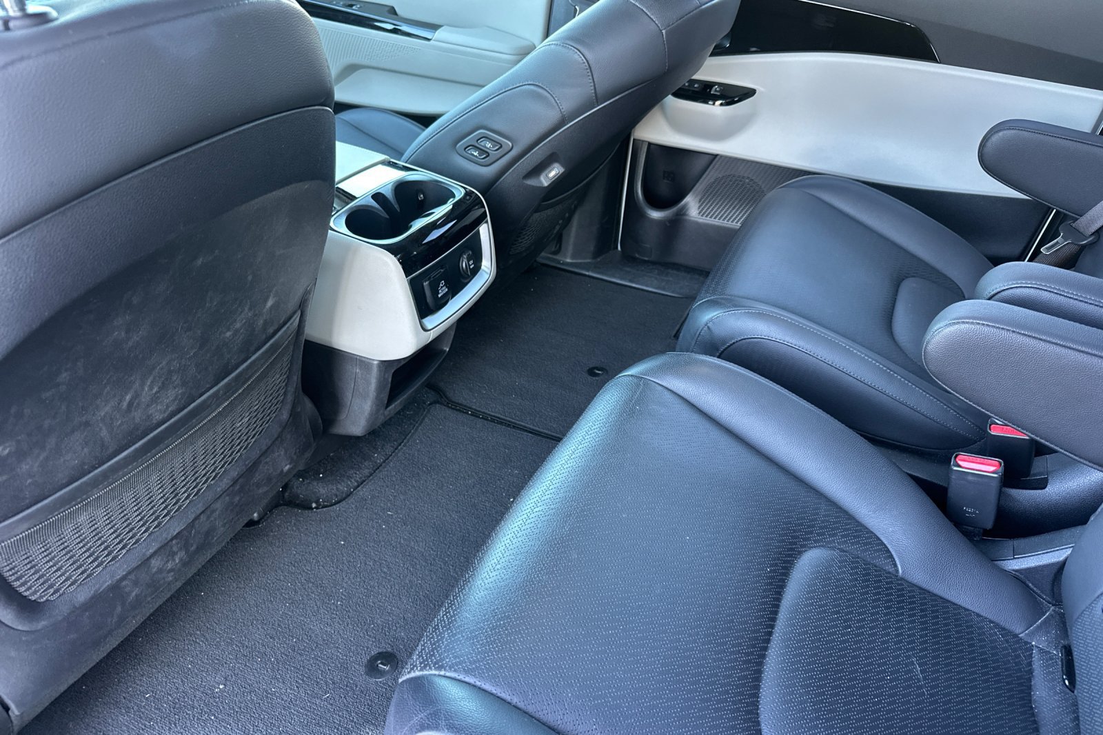 Used 2024 Kia Carnival SX Prestige FWD image 14