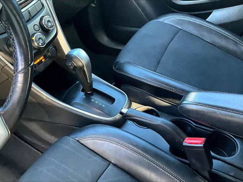 Used 2019 Chevrolet Trax LT w/ LT Convenience Package image 10