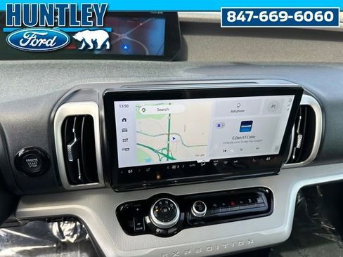 Used 2025 Ford Expedition Active AWD/4WD image 31