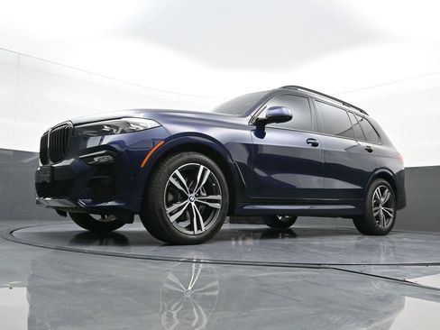 Used 2022 BMW X7 xDrive40i w/ M Sport Package image 26