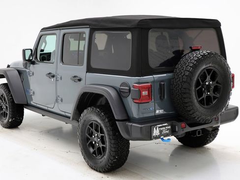 Used 2024 Jeep Wrangler Unlimited AWD/4WD image 7
