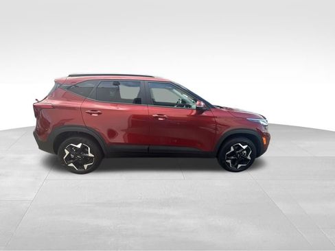Certified 2025 Kia Seltos S AWD/4WD image 3