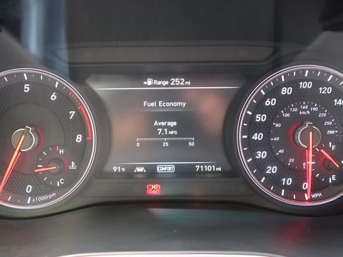 Used 2019 Genesis G70 2.0T Sport RWD image 36