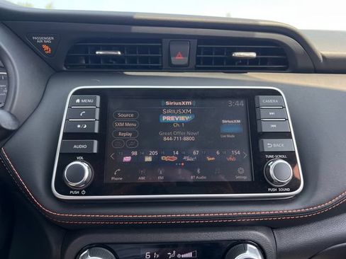 Used 2020 Nissan Kicks SR FWD image 18
