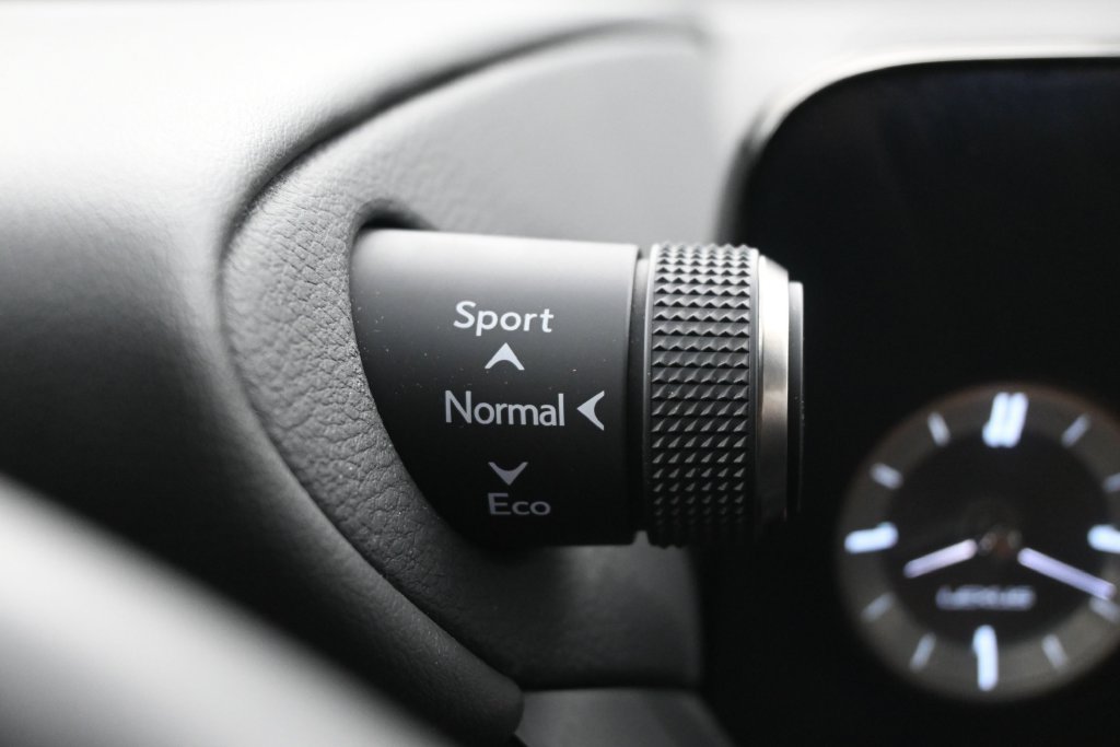 Used 2022 Lexus ES 350 w/ ES 350 Ultra Luxury Package FWD image 13