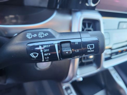 Used 2023 Kia Sorento EX image 39