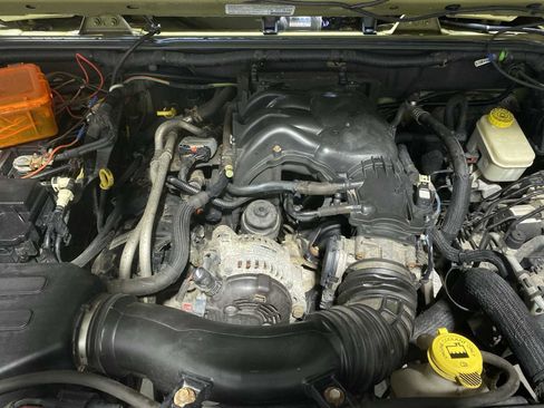 Used 2013 Jeep Wrangler Unlimited Sport image 9