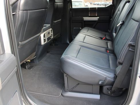 Used 2022 Ford F250 Lariat w/ Lariat Value Package image 13